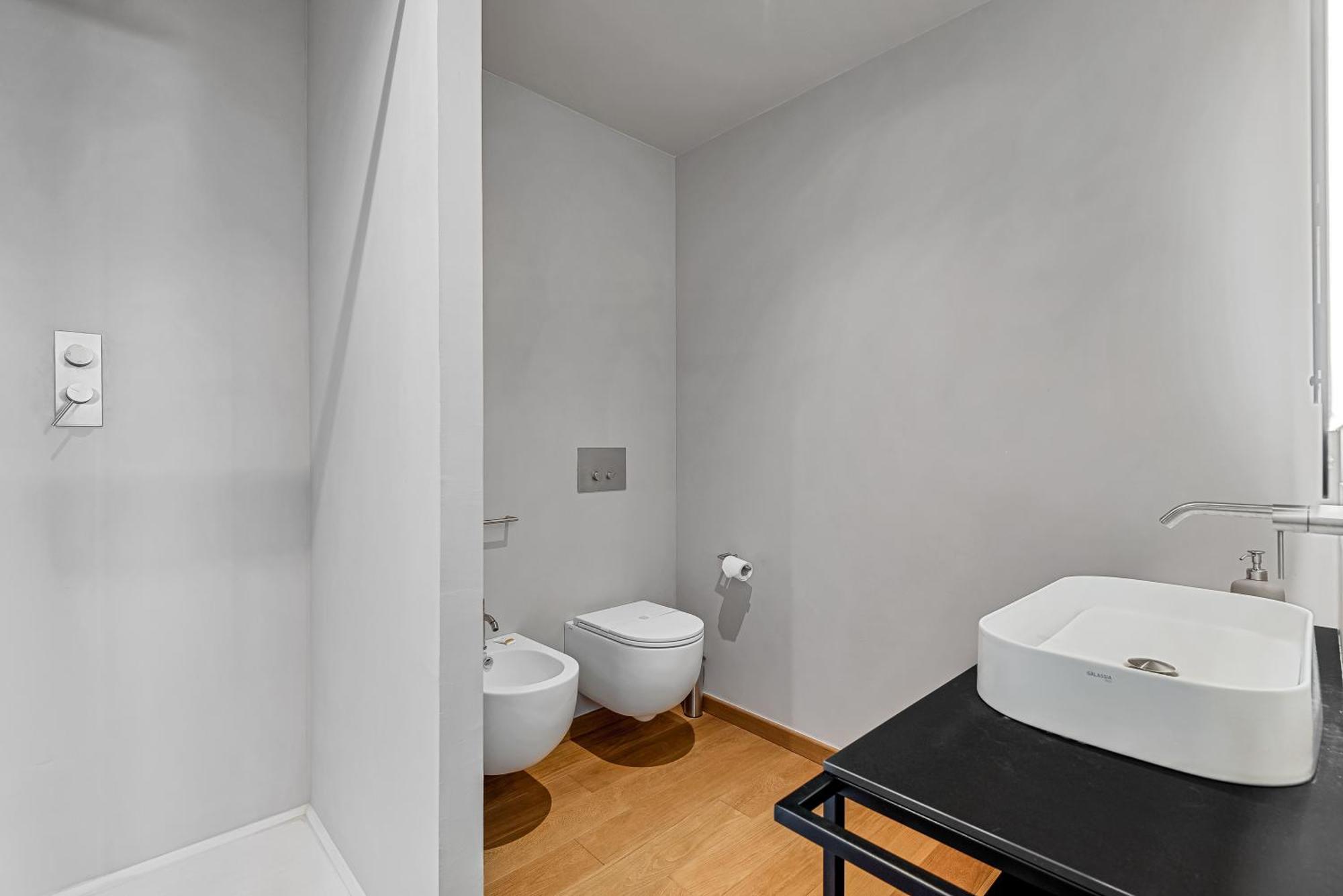 Via Venezia 10 - Renaissance - Historic Charm With Frescoes And Private Courtyard Parking In Heart * Florence